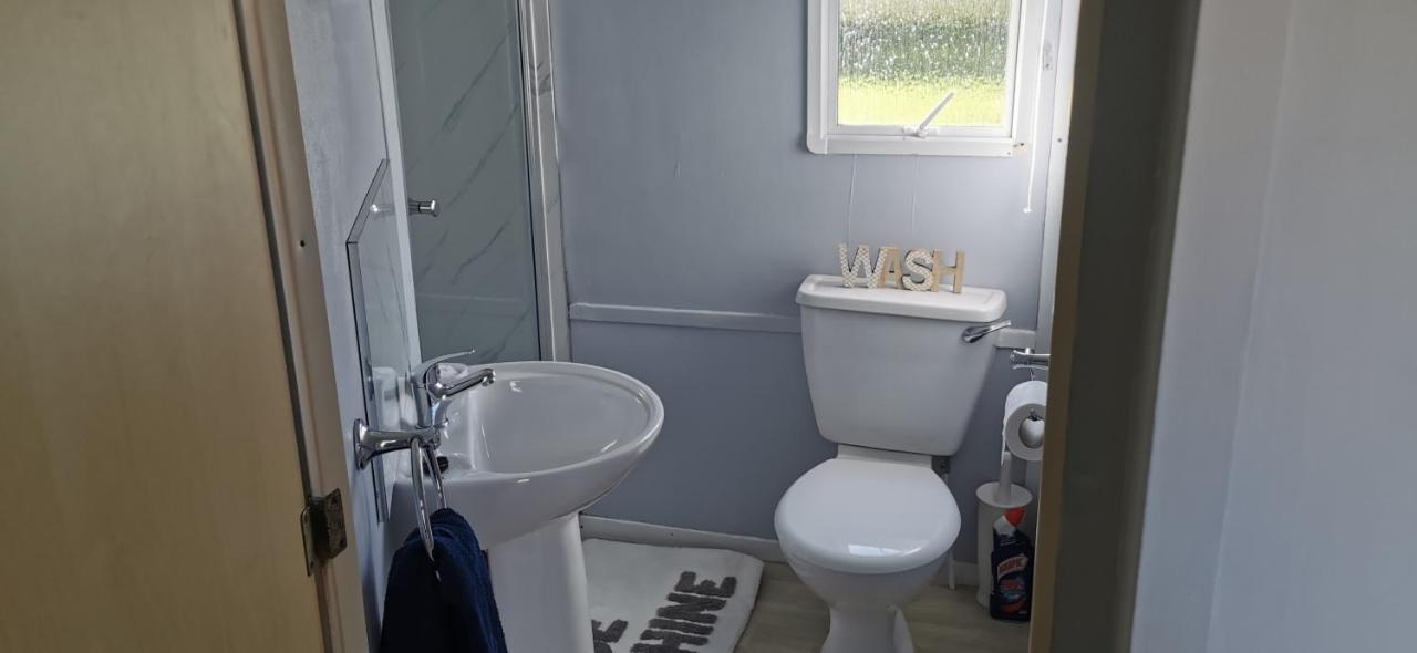 Rosebud Flower Farm Caravan Stay Countryside And Coast Penzance Eksteriør billede